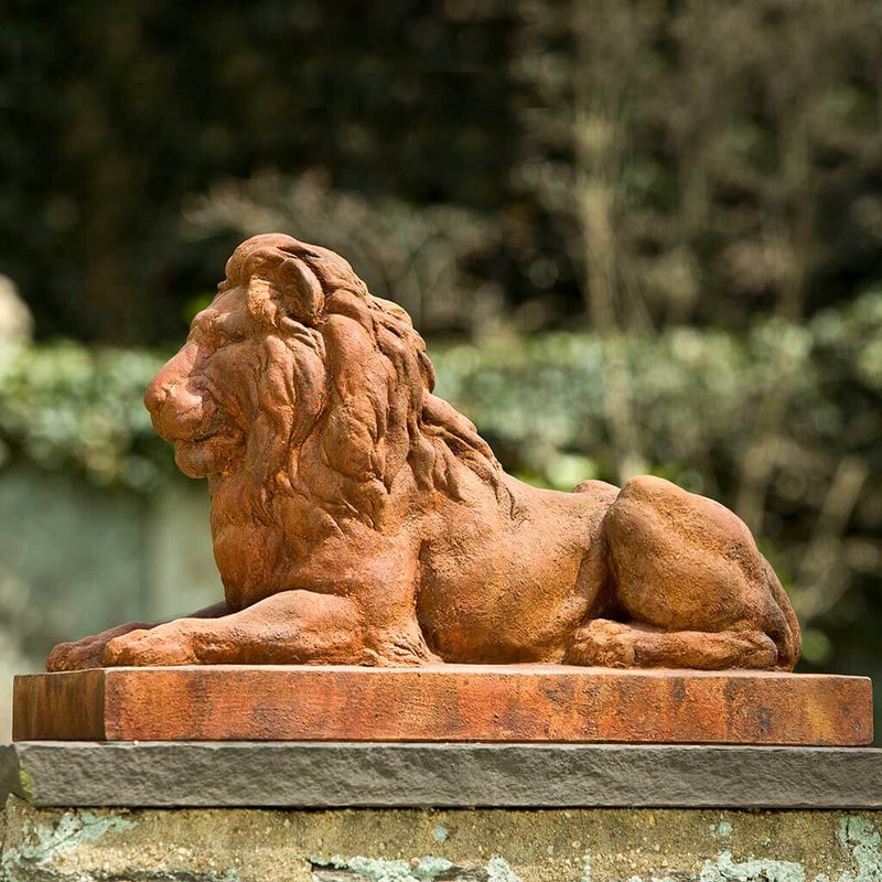 Campania International Classic Lion Statue