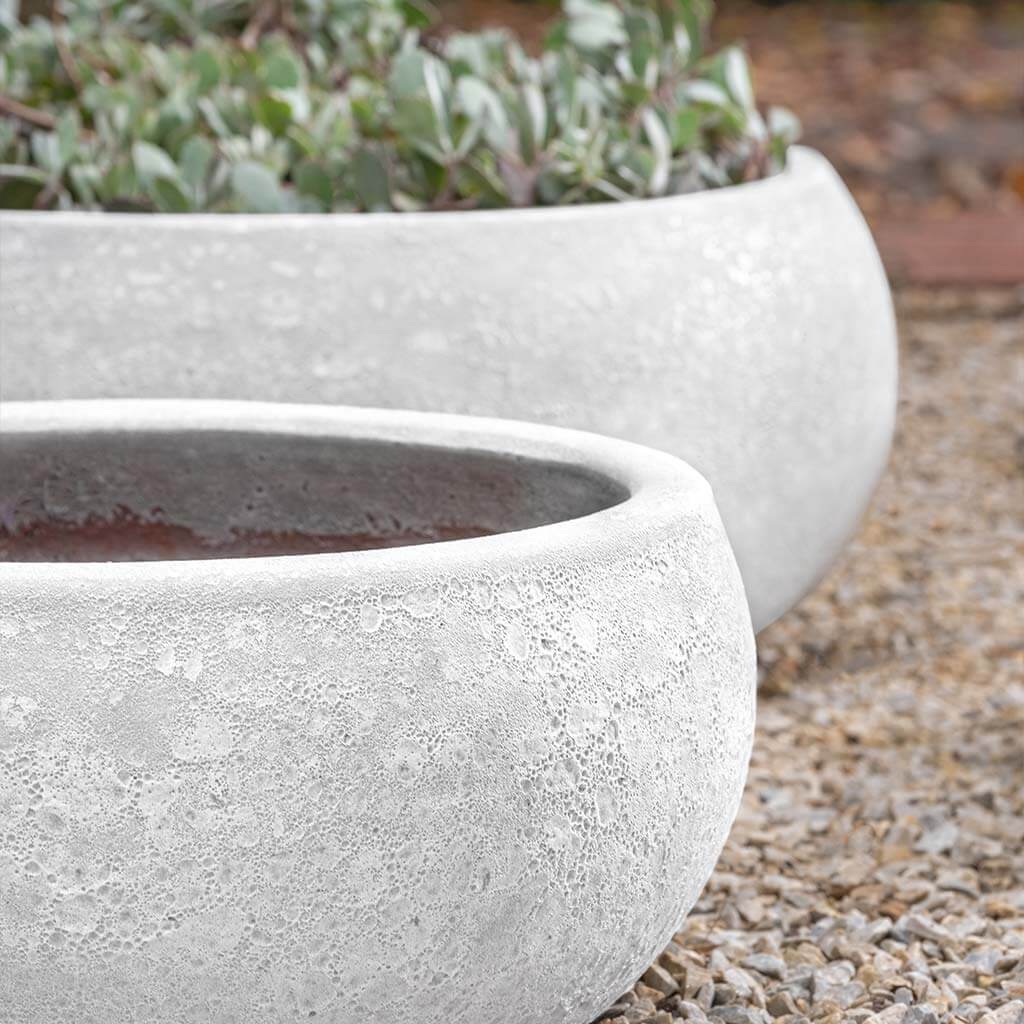 Campania International Zaha Planter in White Coral set of 3 | The