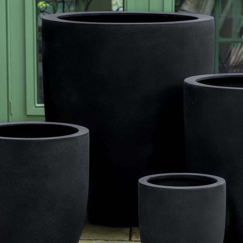 black pot planter Campania International Bradford Planter Onyx Black Lite / Large