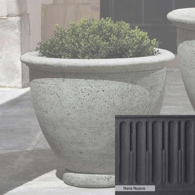 Nero Nuovo Patina for theCampania International Berkeley Medium Planter, bold dramatic black patina for the garden.