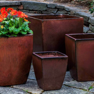 Campania International Blake Planter Set in Maple Red | The Garden Gates