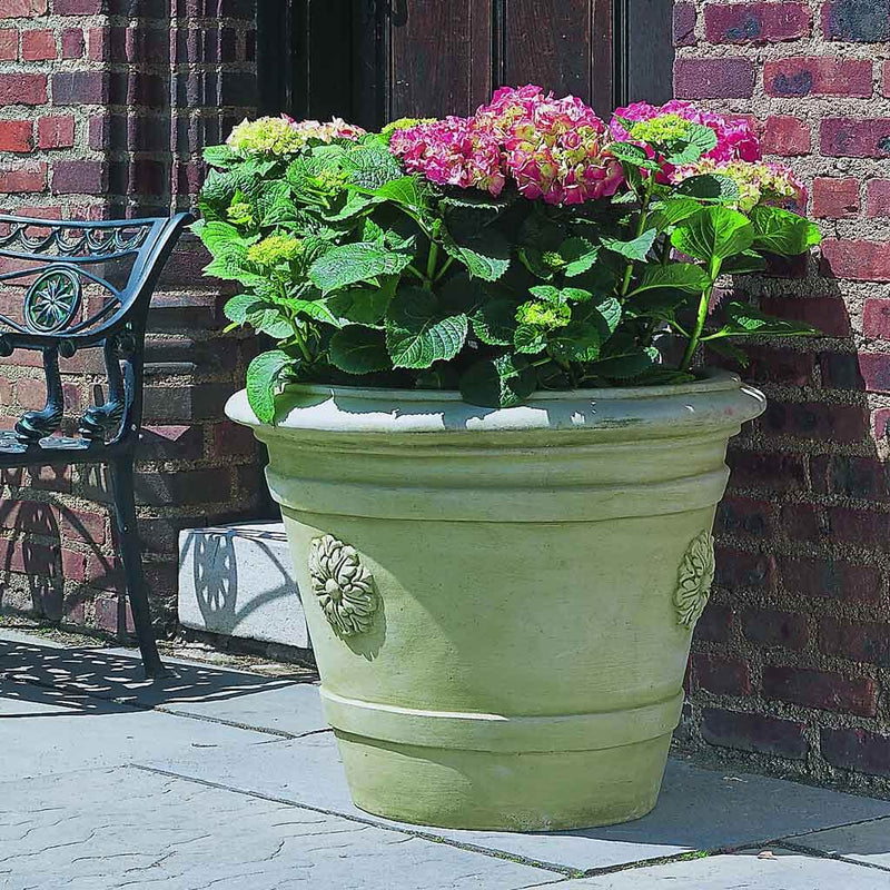 Campania International Certosa Medallion Planter, displayed in the best-selling hand-applied color.
