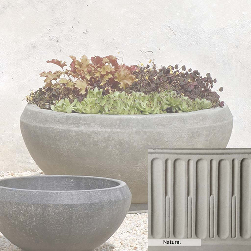 Natural Patina for theCampania International Giulia Large Planter is unstained cast stone, the brightest and whitest finish that will age.